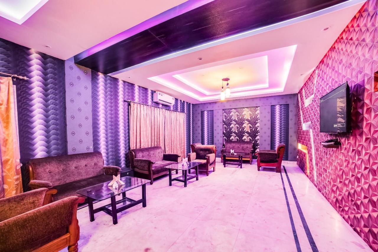 Bhalukpung Capital O 61351 Waii International酒店 外观 照片