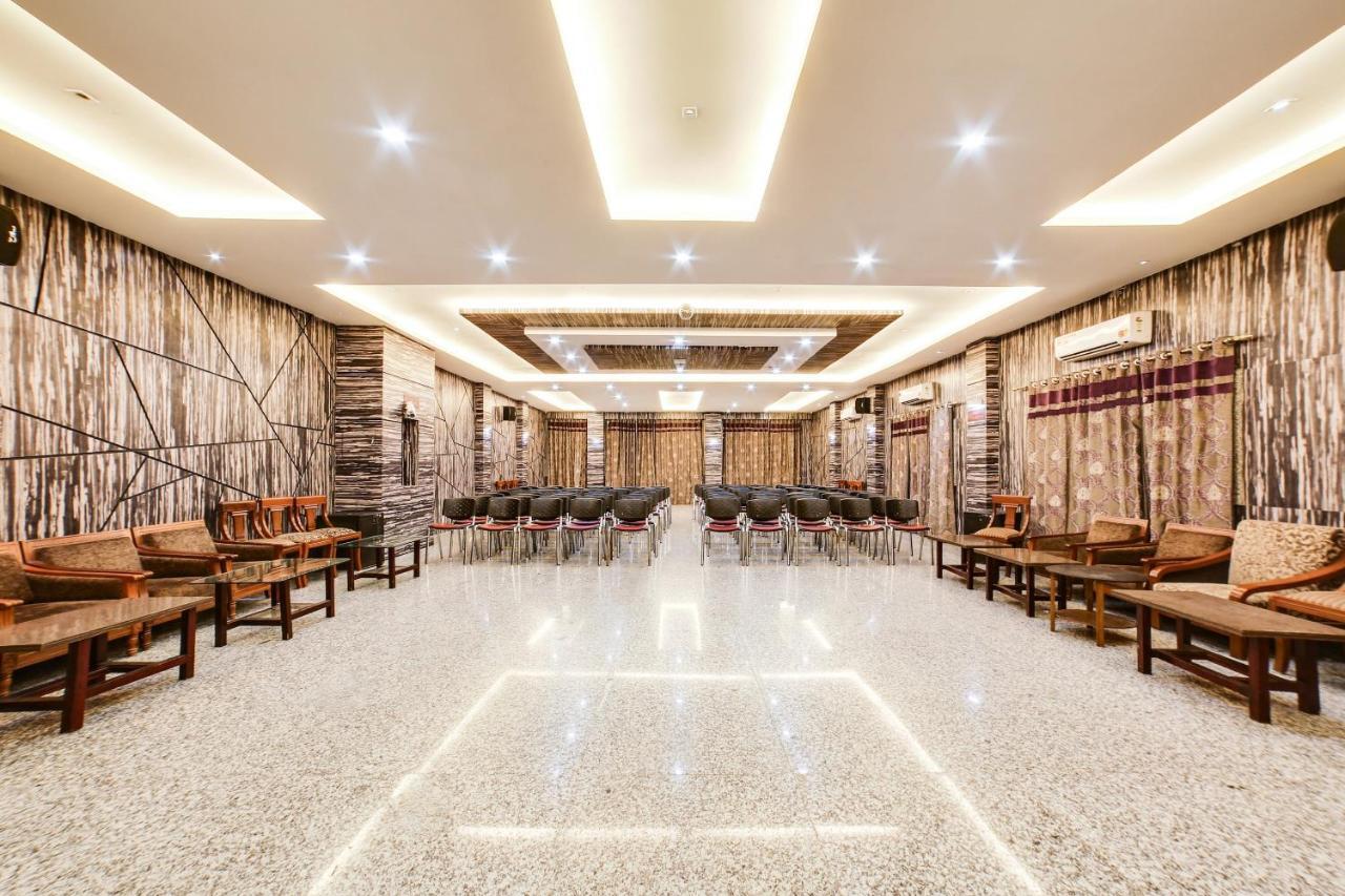 Bhalukpung Capital O 61351 Waii International酒店 外观 照片