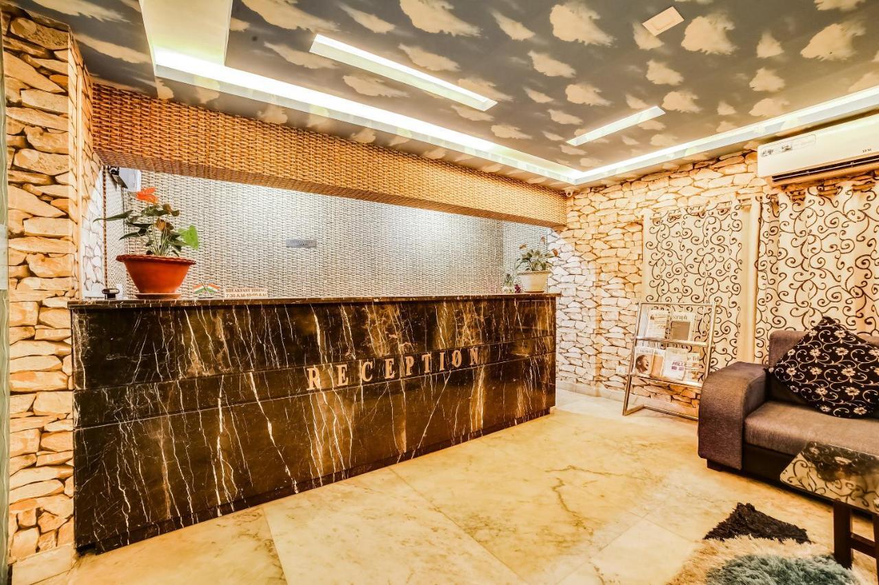 Bhalukpung Capital O 61351 Waii International酒店 外观 照片