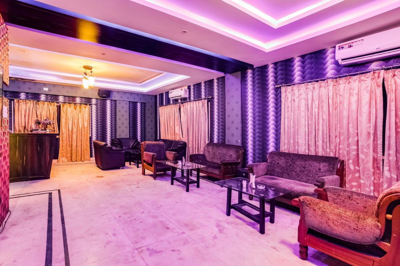 Bhalukpung Capital O 61351 Waii International酒店 外观 照片
